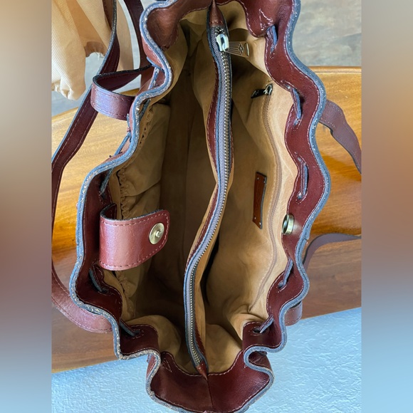 Gently used great leather bag from Patricia Nash collection. - Picture 4 of 6